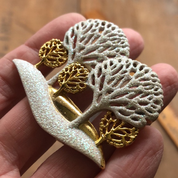 AJC Snowy Tree Pin - Picture 6 of 6